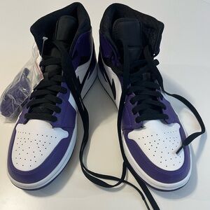 Nike Air Jordan 1 Mid. Size 9. White/Purple